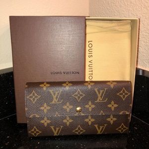 Louis Vuitton Bags - LOUIS VUITTON Monogram Canvas Sarah NM2 Wallet Louis Vuitton Bags - LOUIS VUITTON Monogram Canvas Sarah NM2 Wallet